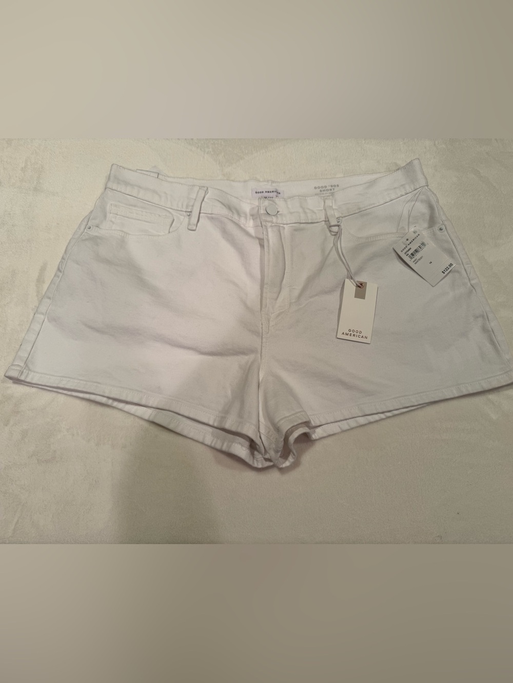 NWT Good American Good ‘90s Shorts White Denim Size 14/32